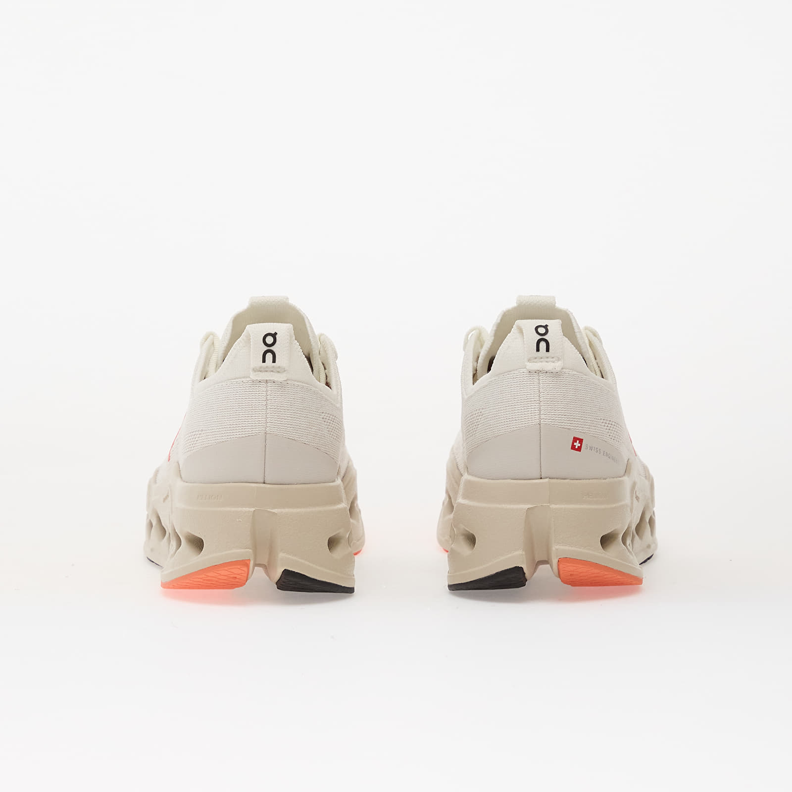 Női cipők On W Cloudsurfer Max Ivory/ Salmon