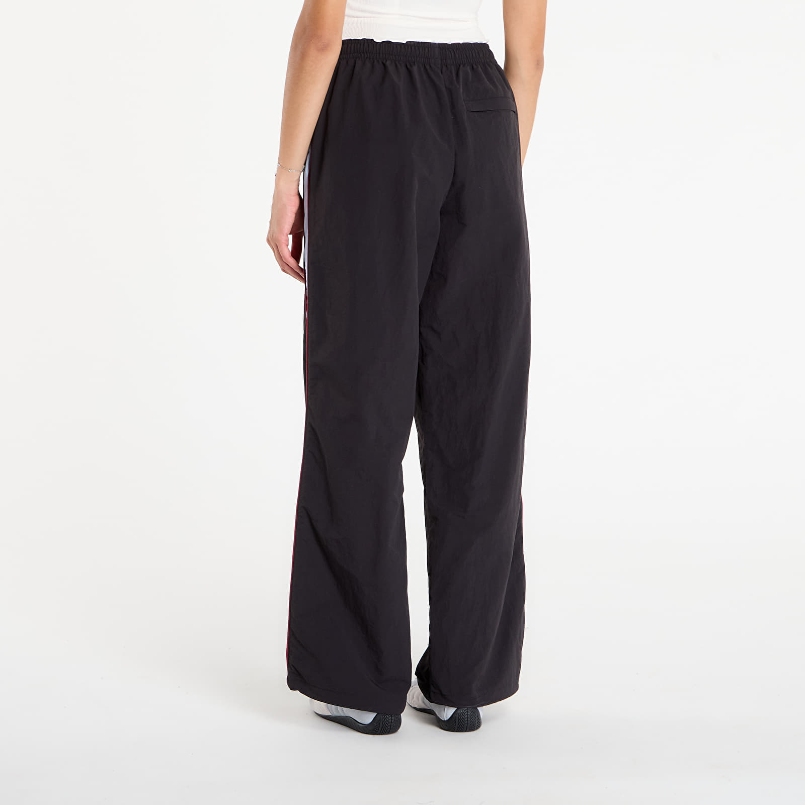 Nadrágok PUMA x FENTY Nylon Track Pants UNISEX PUMA Black