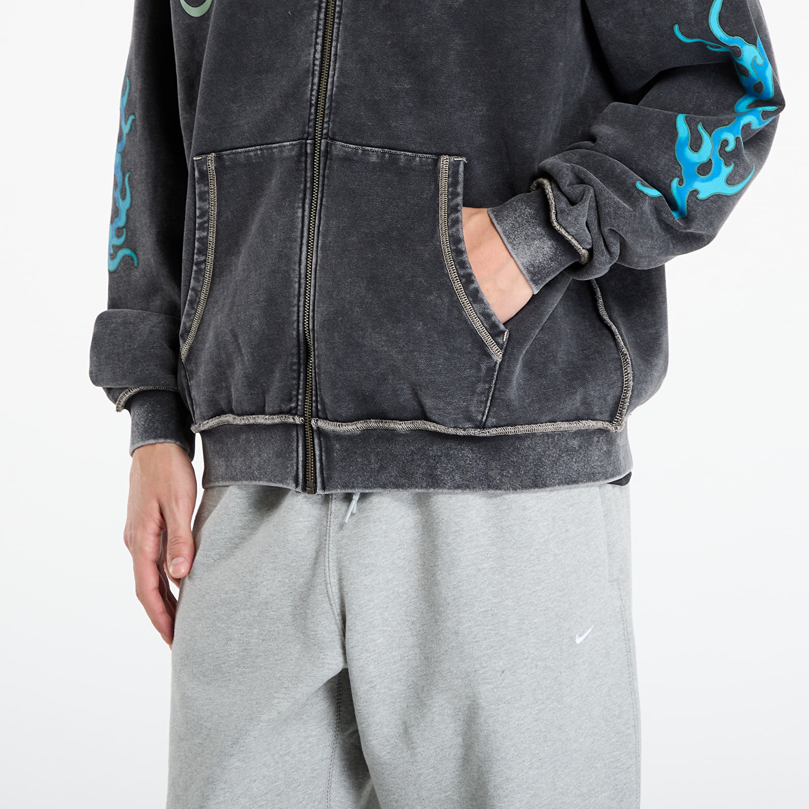 Mikinas ar kapuci un sporta krekli RIPNDIP Squabble Up Hoodie Black Vintage Wash