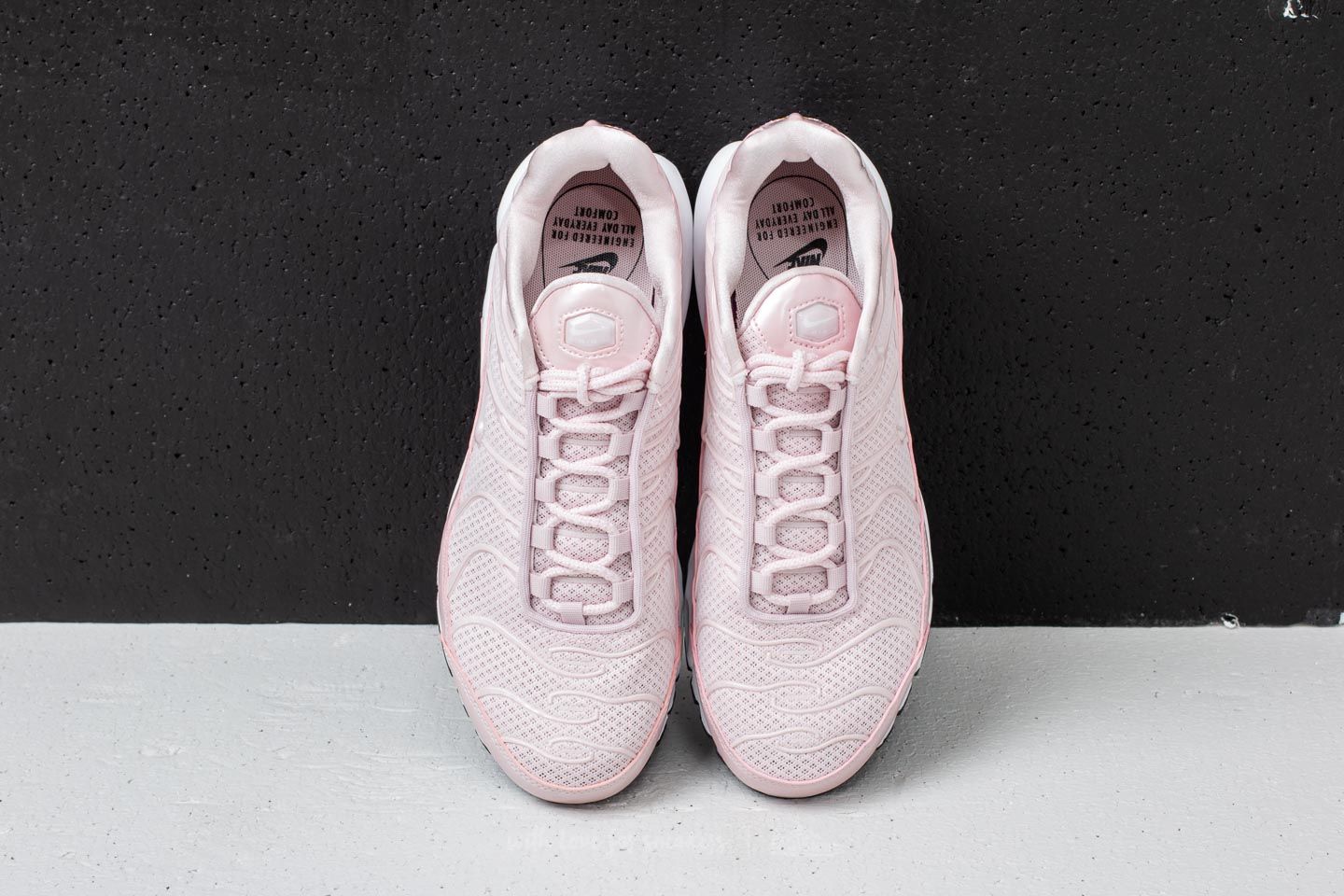 Barely rose nike discount air max plus
