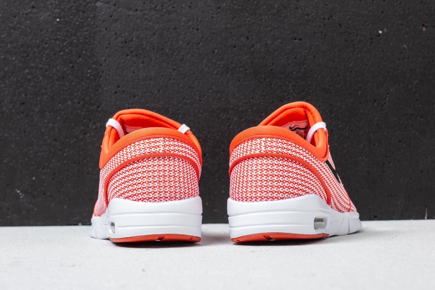 Men s shoes Nike Stefan Janoski Max Vintage Coral Black White Footshop