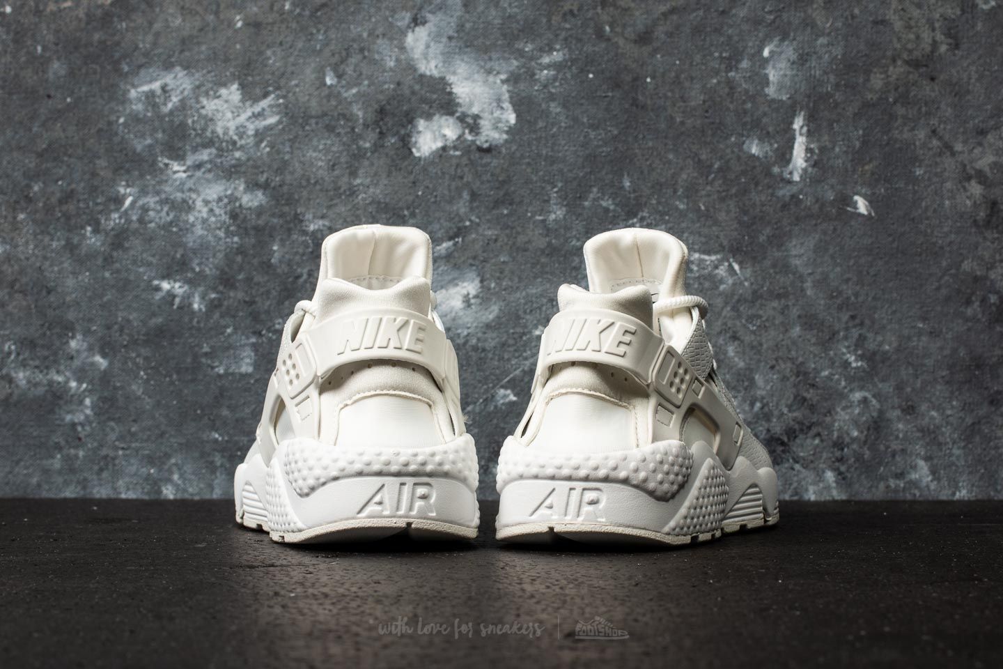 Scarpe uomo Nike W Air Huarache Run SE Summit White/ Summit White