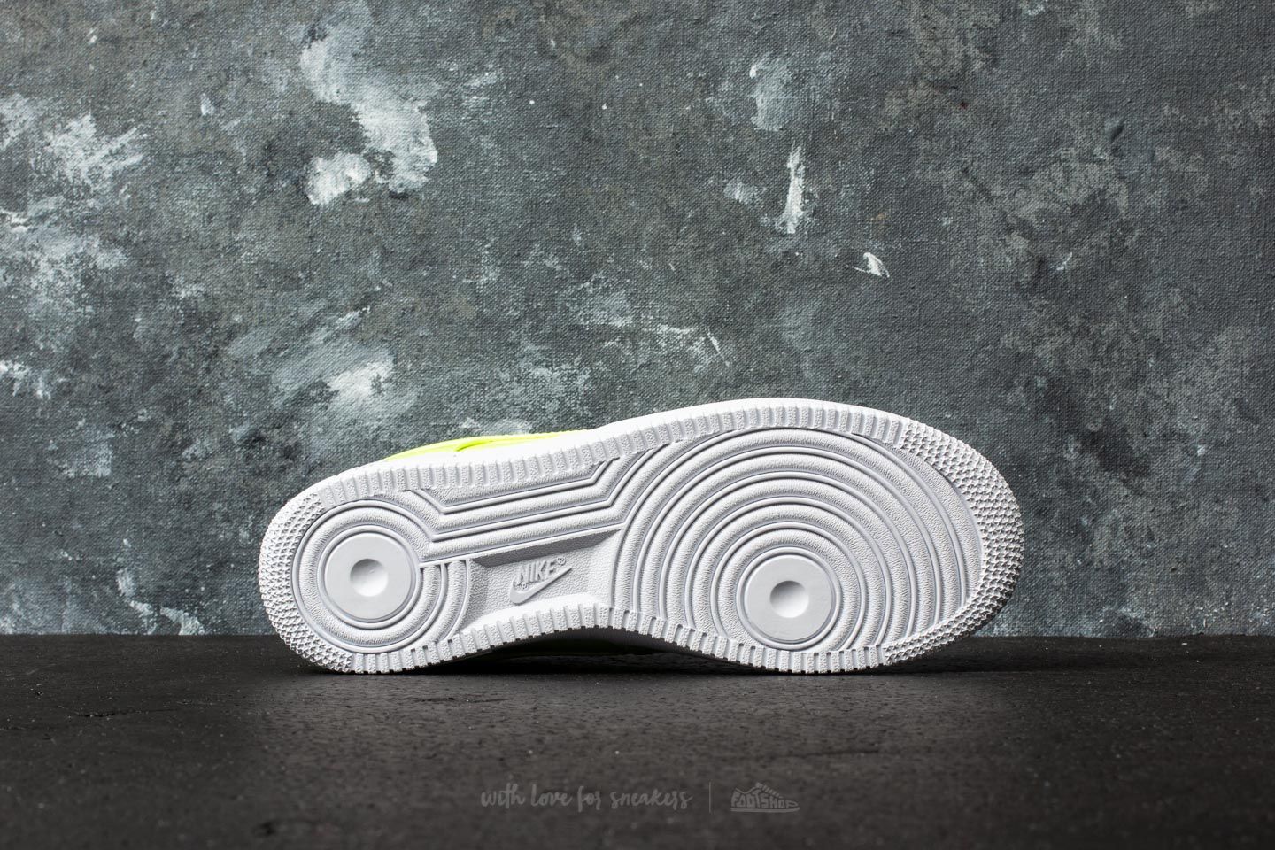 Nike air force 1 07 lv8 uv volt online