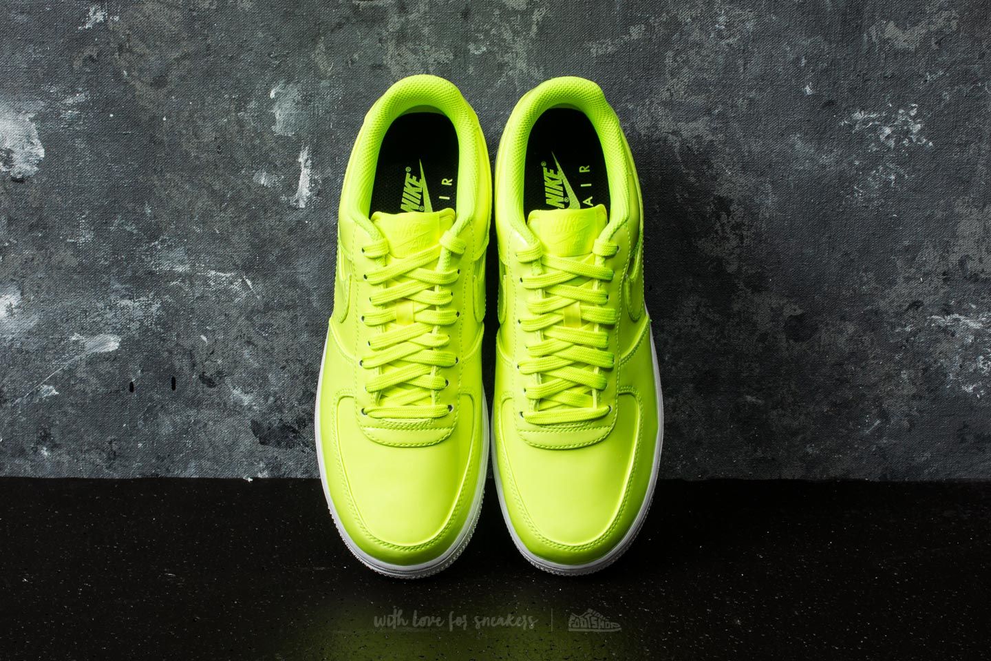 Nike air force 1 07 lv8 uv volt outlet