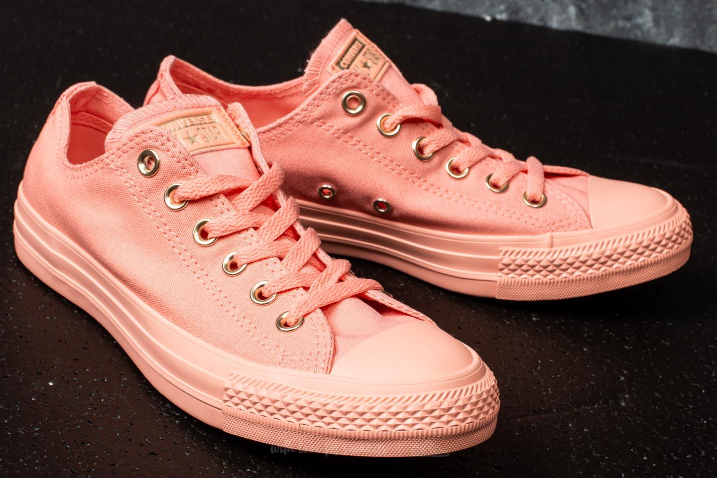 Converse pale coral clearance