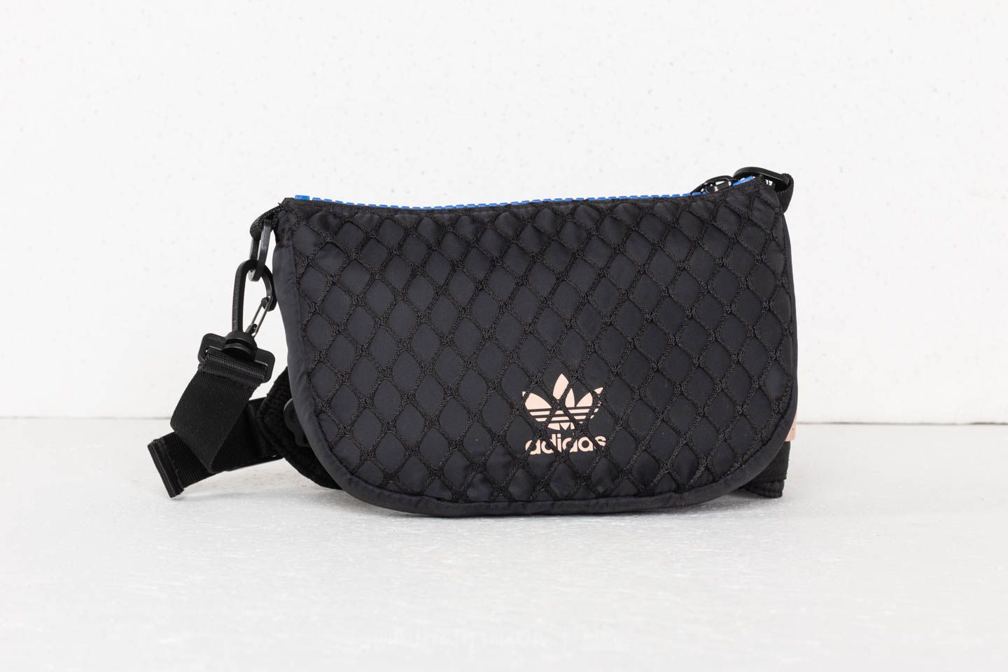 Crossbody bags adidas Pouch Bag Black