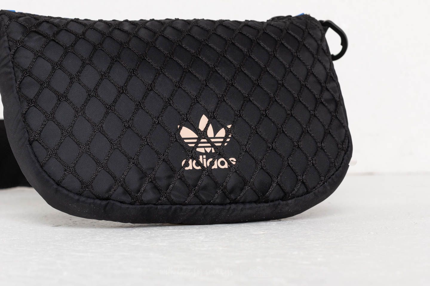 Crossbody bags adidas Pouch Bag Black Footshop