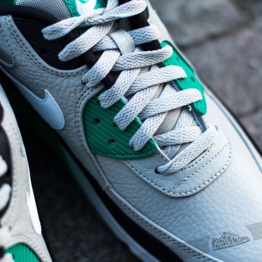 Emerald green online nike shoes