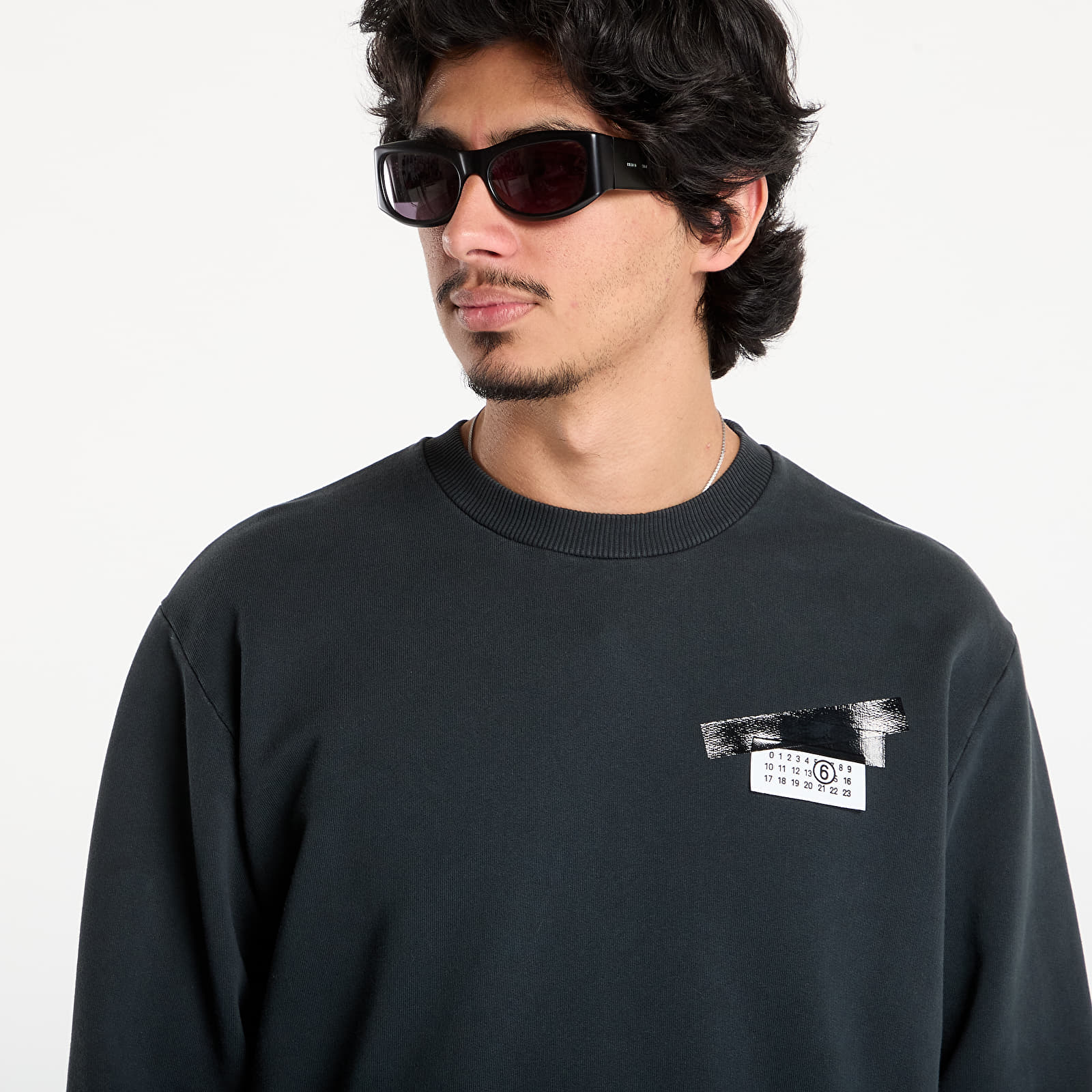 Mikinas ar kapuci un sporta krekli MM6 Maison Margiela Sweatshirt Washed Black