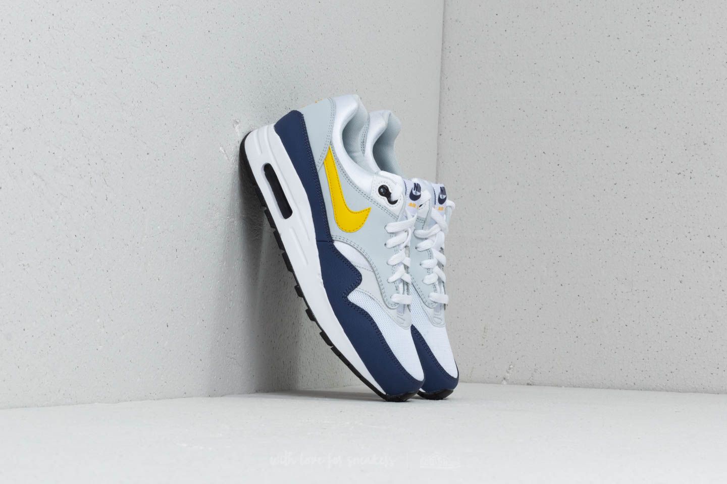 Air max top 1 blue recall