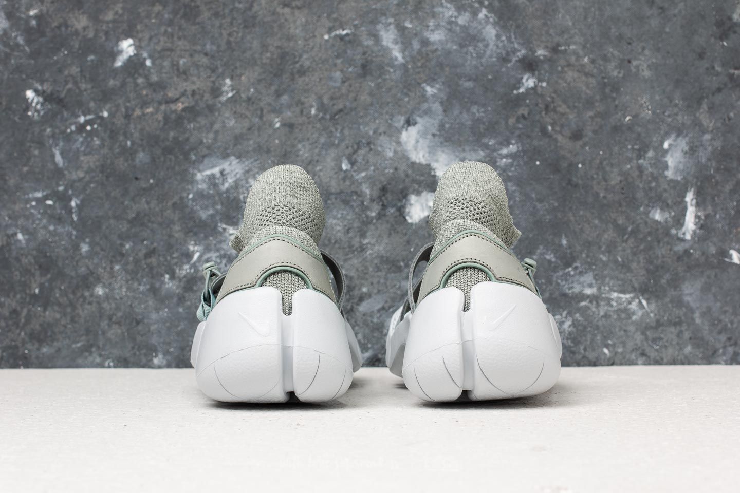 Men s shoes Nike Footscape Flyknit DM Pure Platinum Pure Platinum Footshop