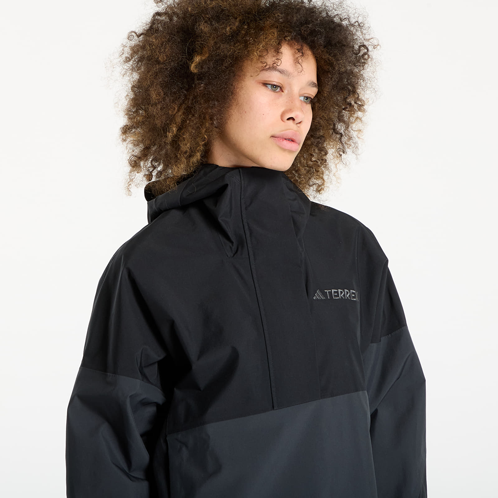 Naisten takit adidas Terrex Xploric 2.5L Climaproof Anorak Black/ Carbon