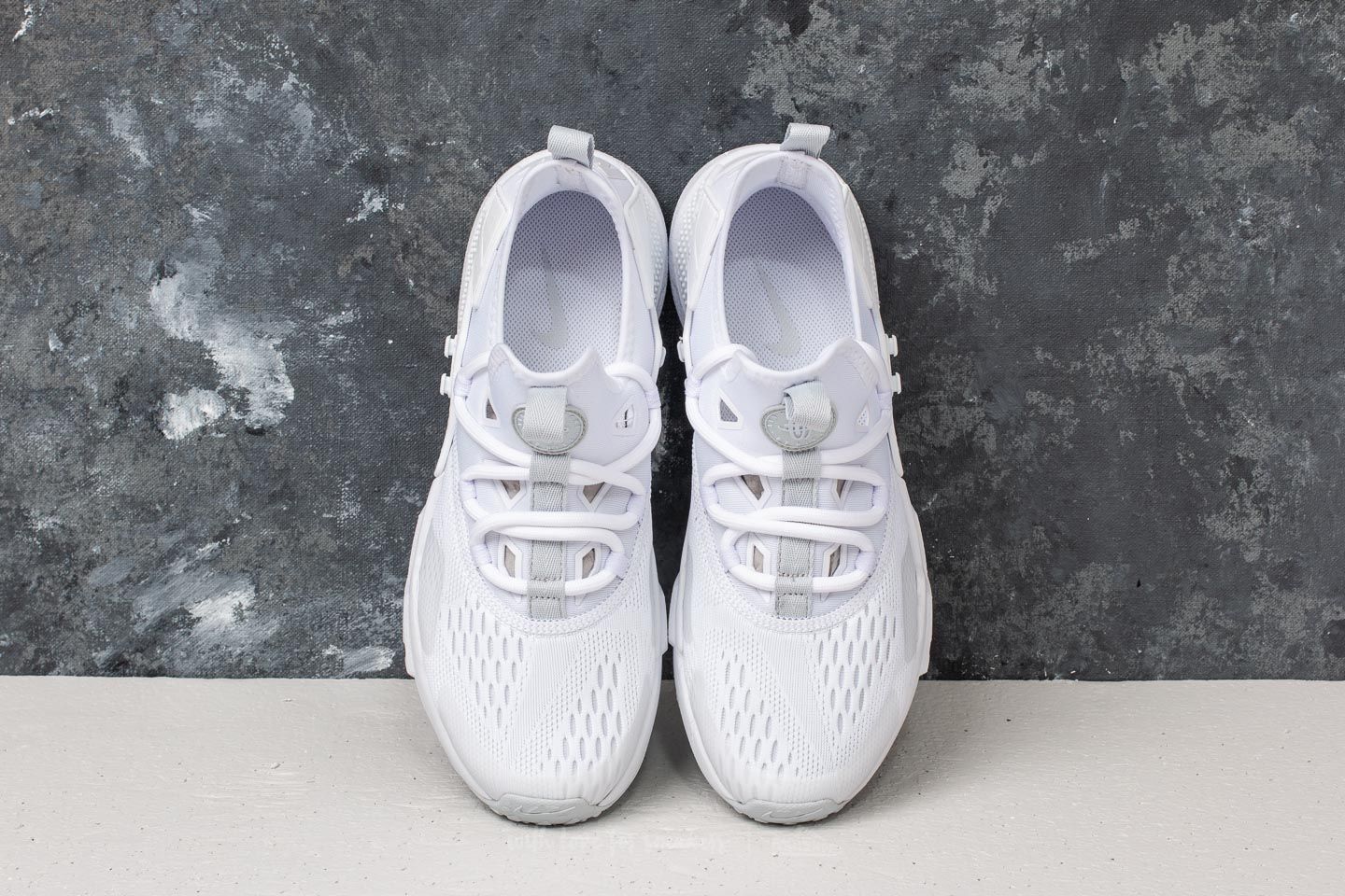 Nike air huarache hotsell drift br white