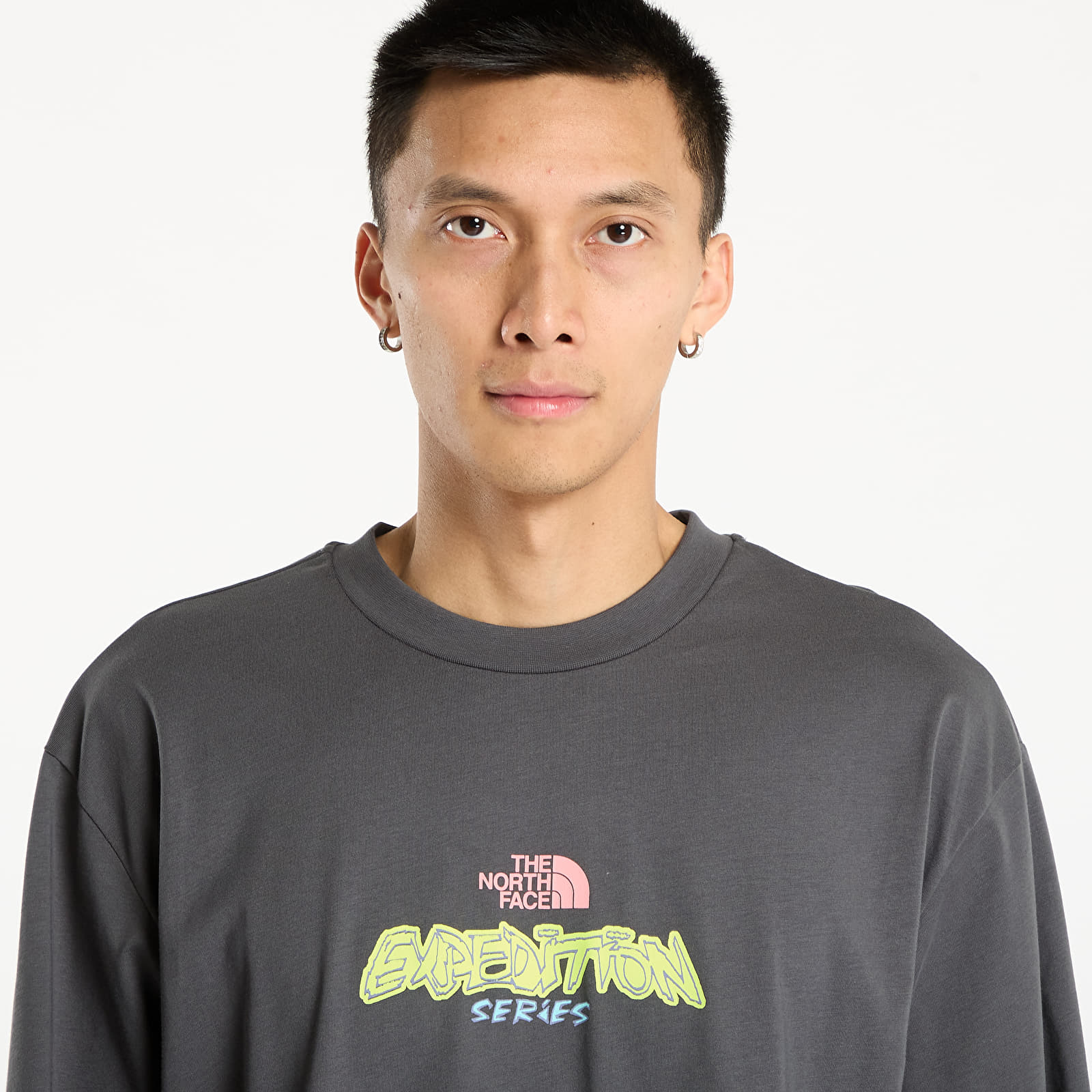 Majice T-shirt The North Face U Expedition Celebration Oversized S/S Tee UNISEX Anthracite Grey
