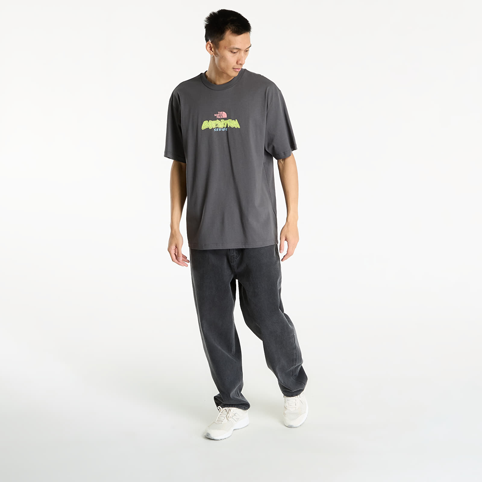 Majice T-shirt The North Face U Expedition Celebration Oversized S/S Tee UNISEX Anthracite Grey