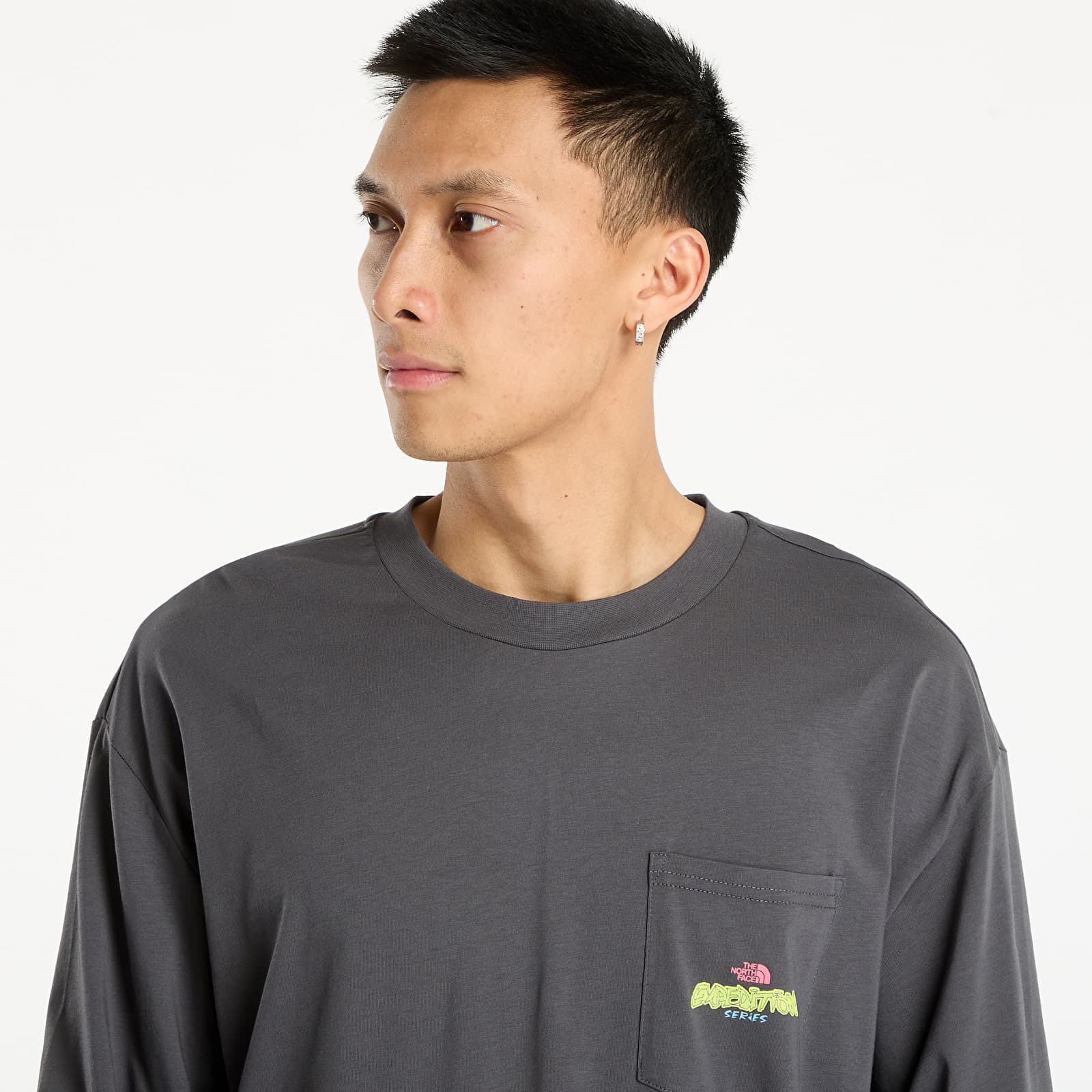 T-paidat The North Face U Expedition Celebration Oversized L/S Tee UNISEX Anthracite Grey