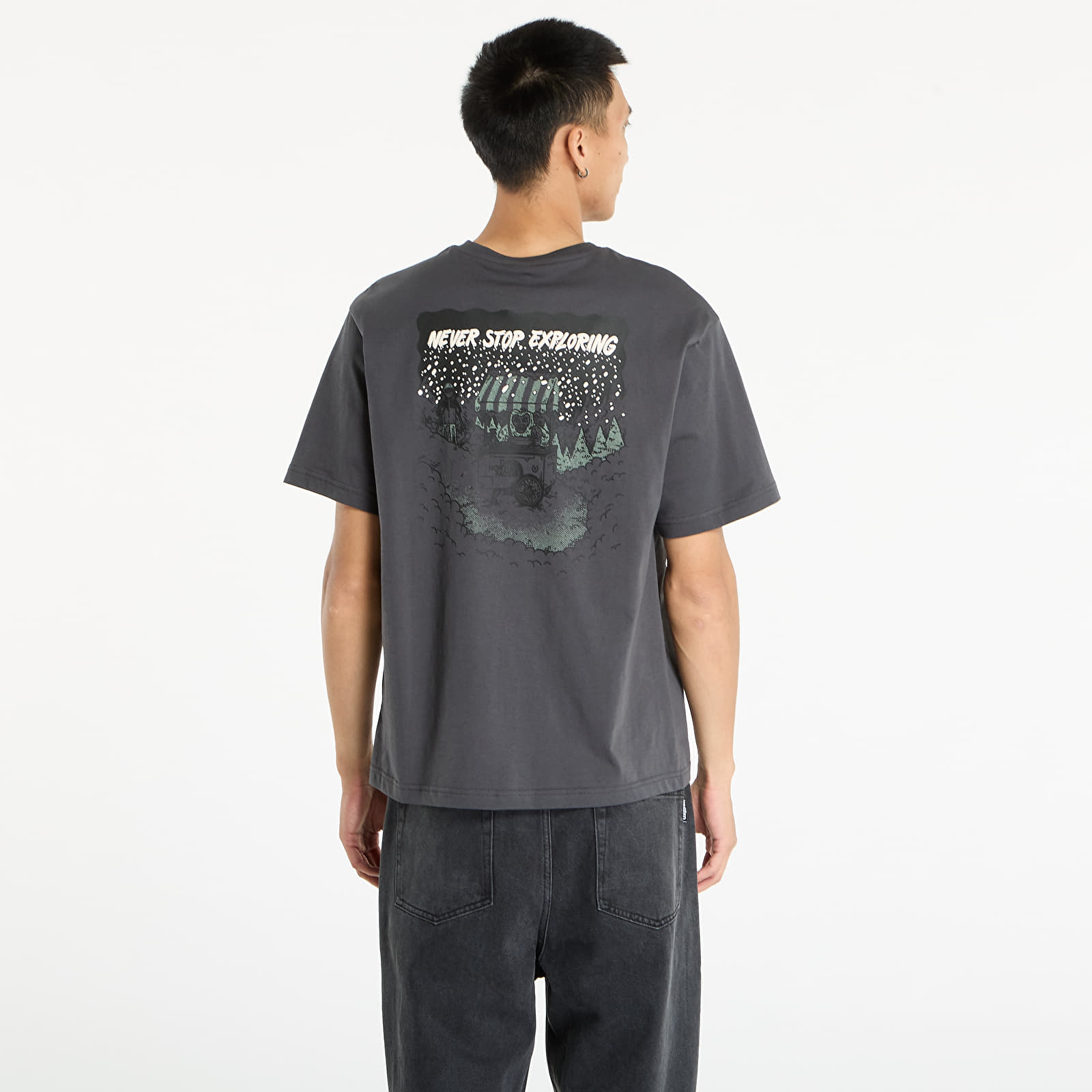 Majice T-shirt The North Face U Powder Days Relaxed S/S Tee Graphic UNISEX Asphalt Grey