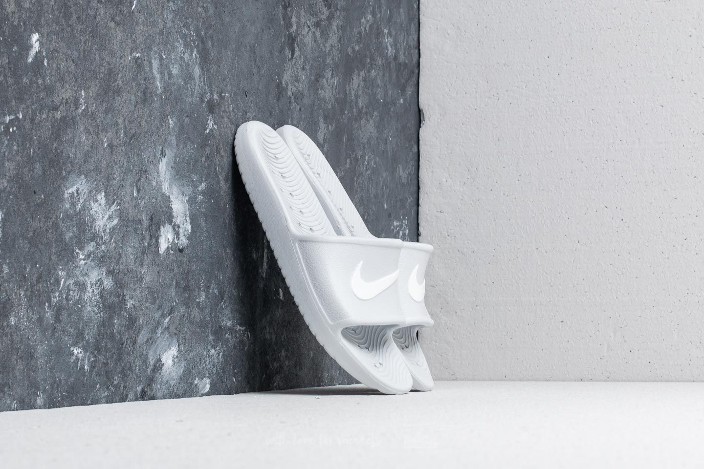 Dámske topánky a tenisky Nike Kawa Shower Wmns Pure Platinum/ White