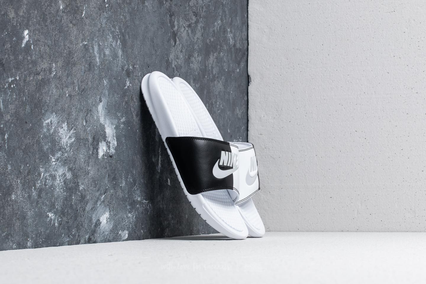 Moteriška avalynė Nike Wmns Benassi JDI BP White/ Pure Platinum-Black