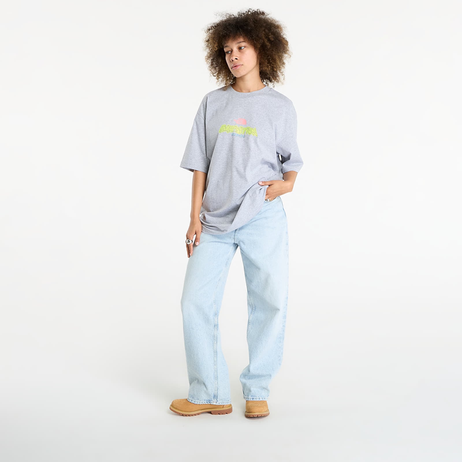 T-Shirts The North Face U Expedition Celebration Oversized S/S Tee UNISEX Light Grey Heather