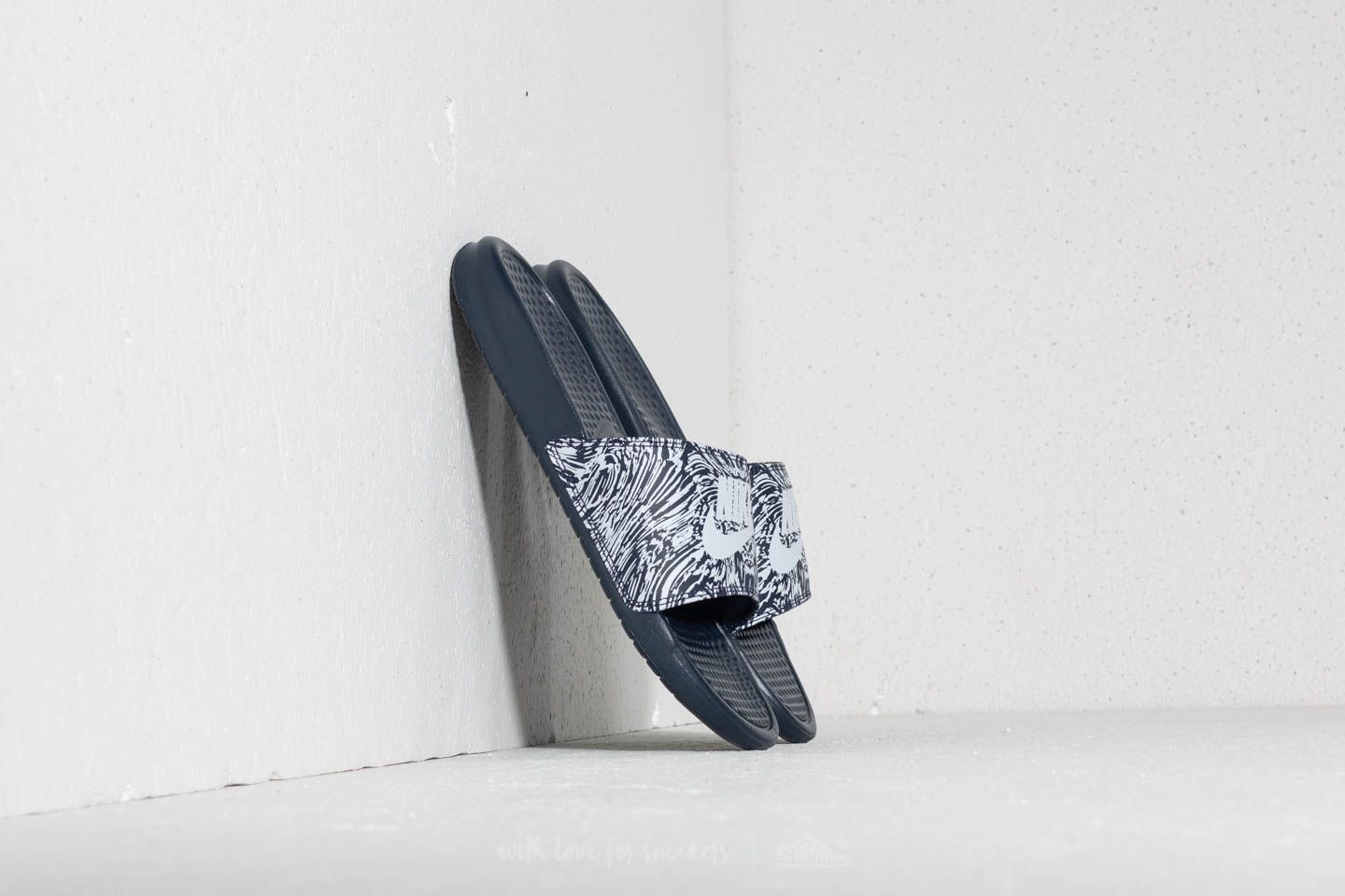 Pánské tenisky a boty Nike Benassi JDI Print Obsidian/ Pure Platinum