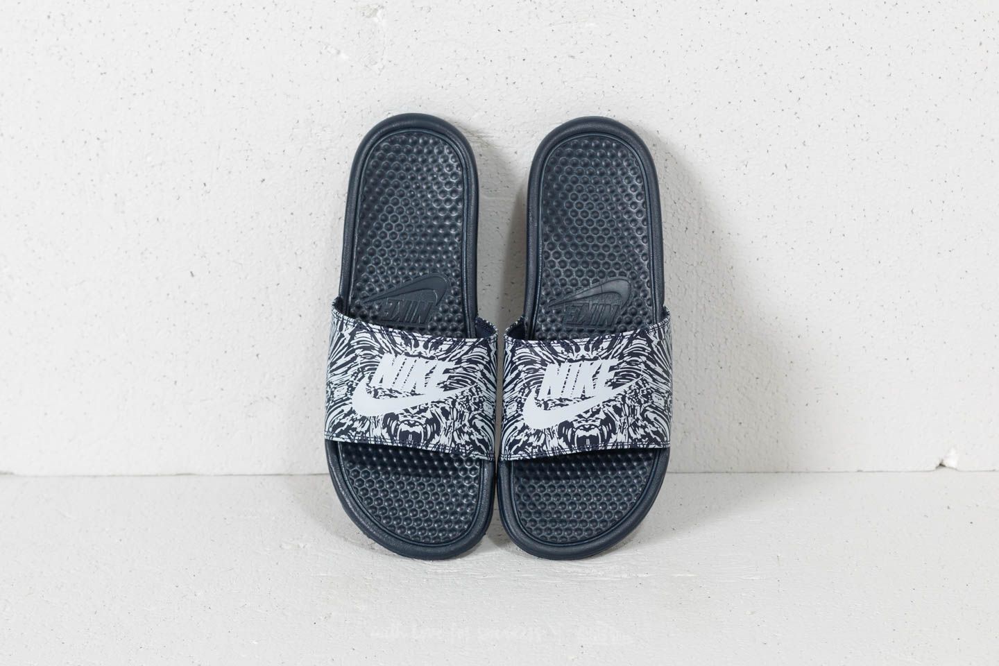 Meeste kingad Nike Benassi JDI Print Obsidian/ Pure Platinum