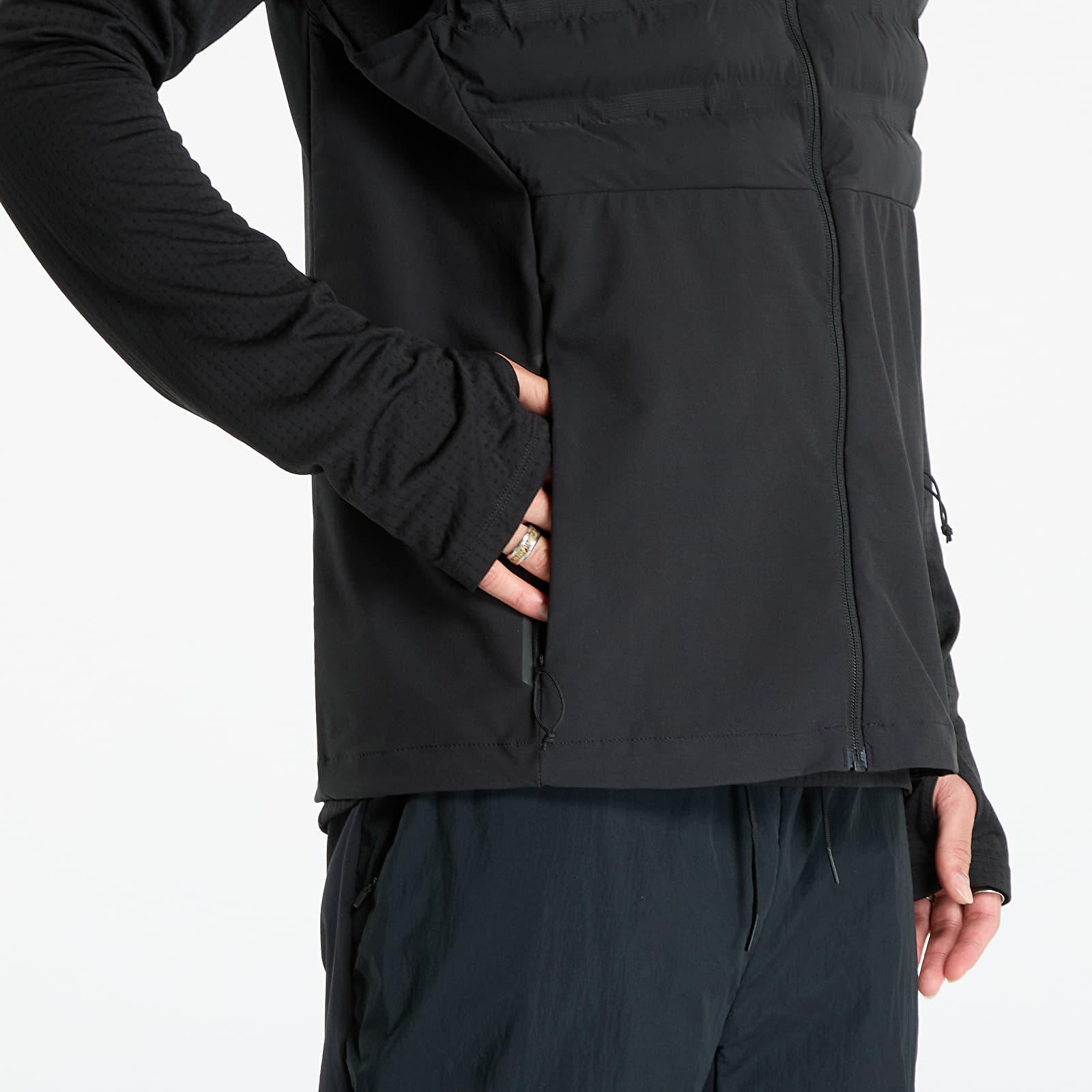 Vests The North Face M Mountain Athletics Cari Hybrid Vest TNF Black