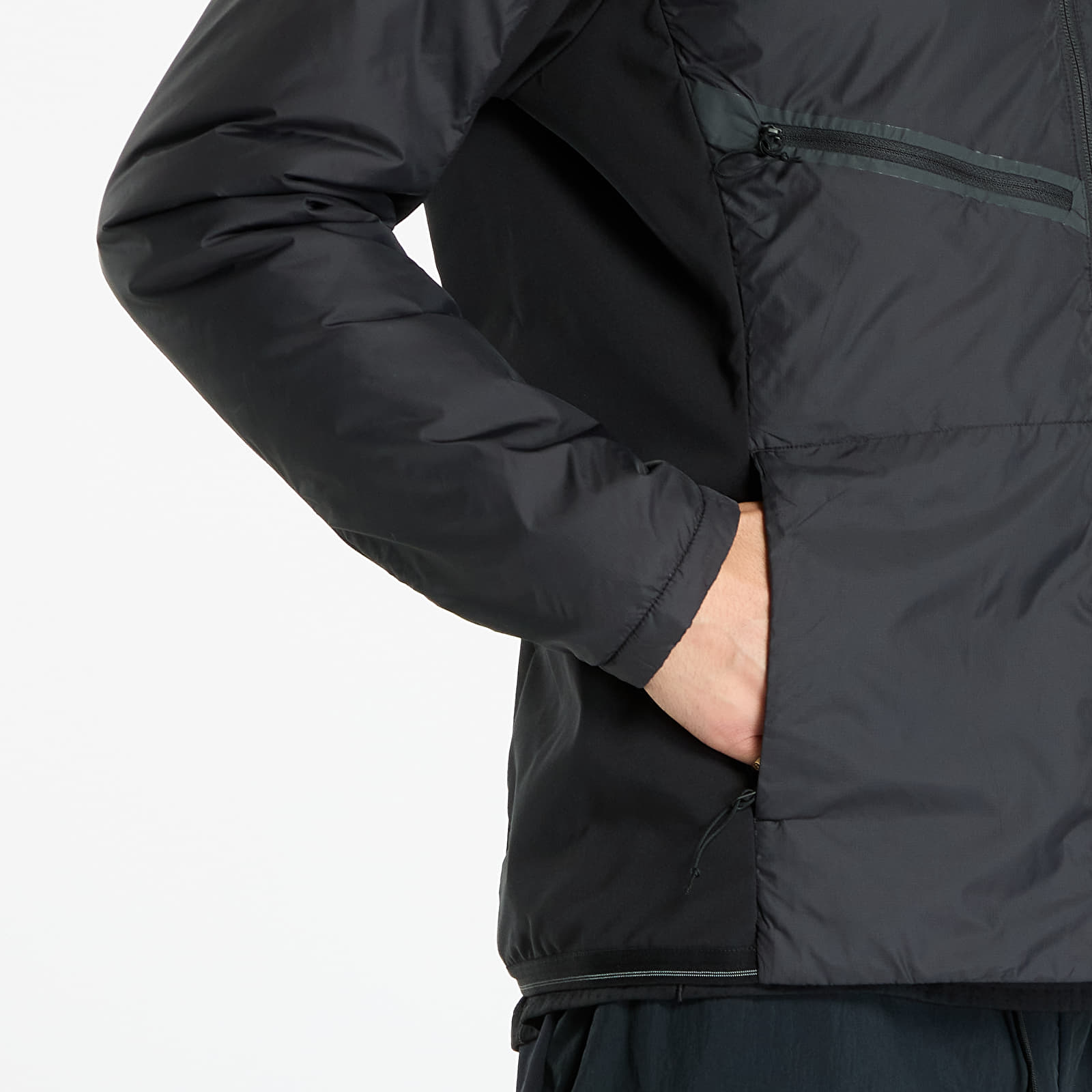Takit The North Face M Mountain Athletics Insulated Hooded Ja TNF Black