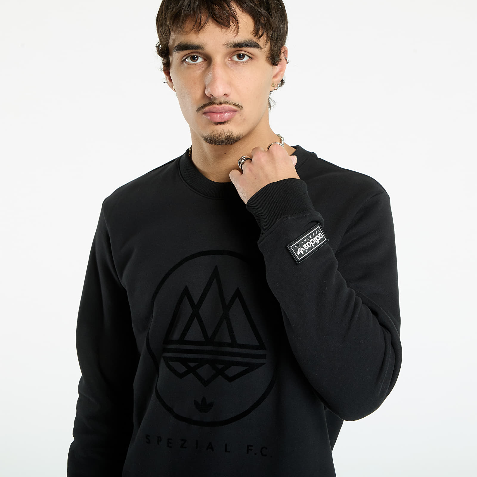 Kapuutsikud ja kampsunid adidas SPEZIAL F.C. Crew Black/ Savannah