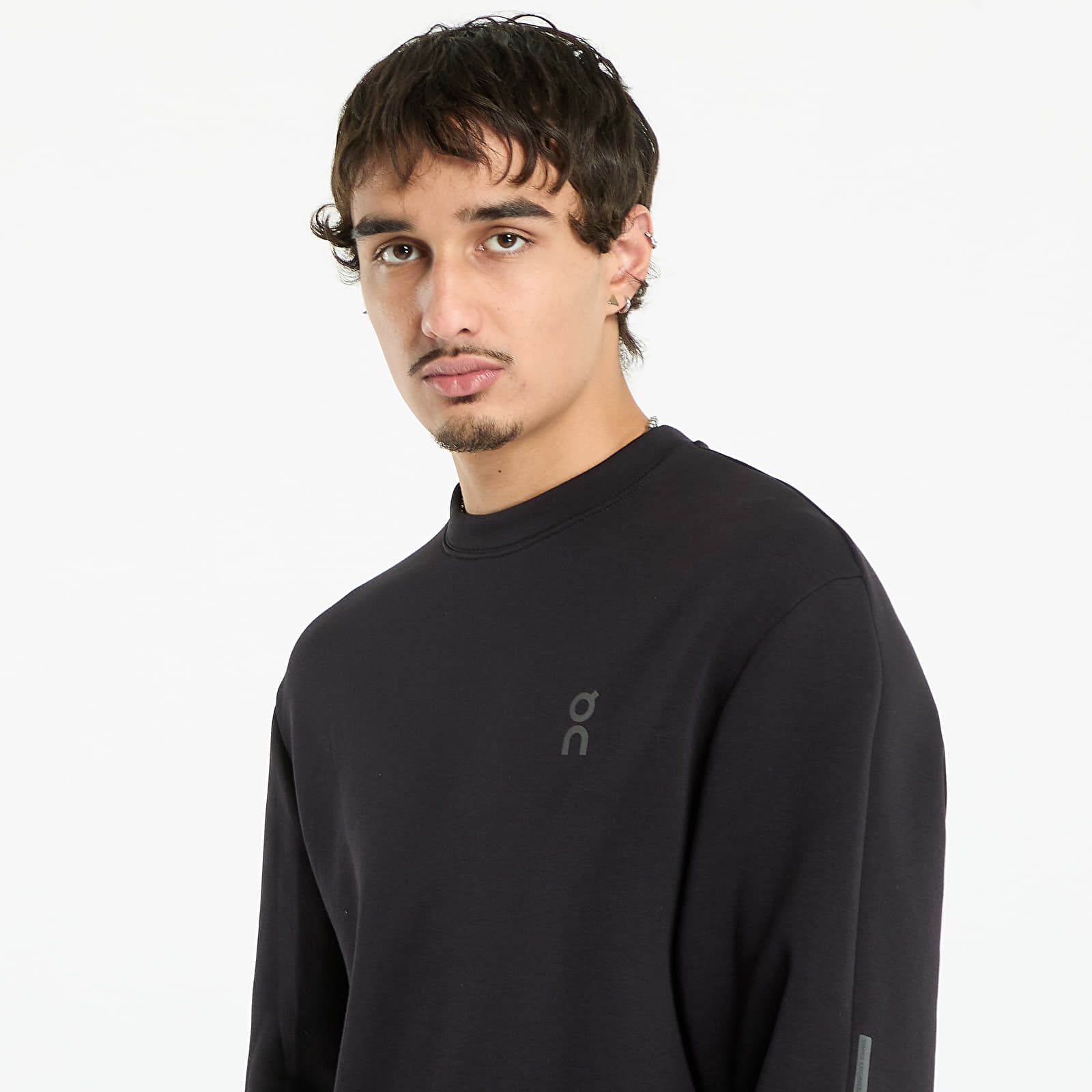 Hupparit ja collegepaidat On Focus Tech Crew Black