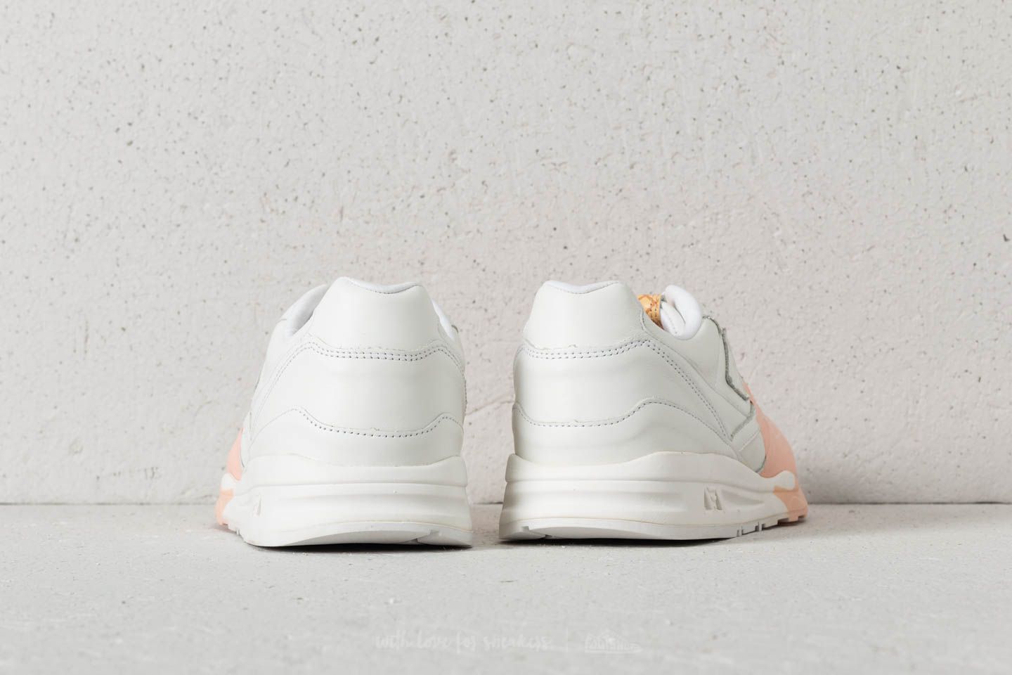 Herren Sneaker und Schuhe le coq sportif LCS R800 Leather Optical White/ Scallop Sheel