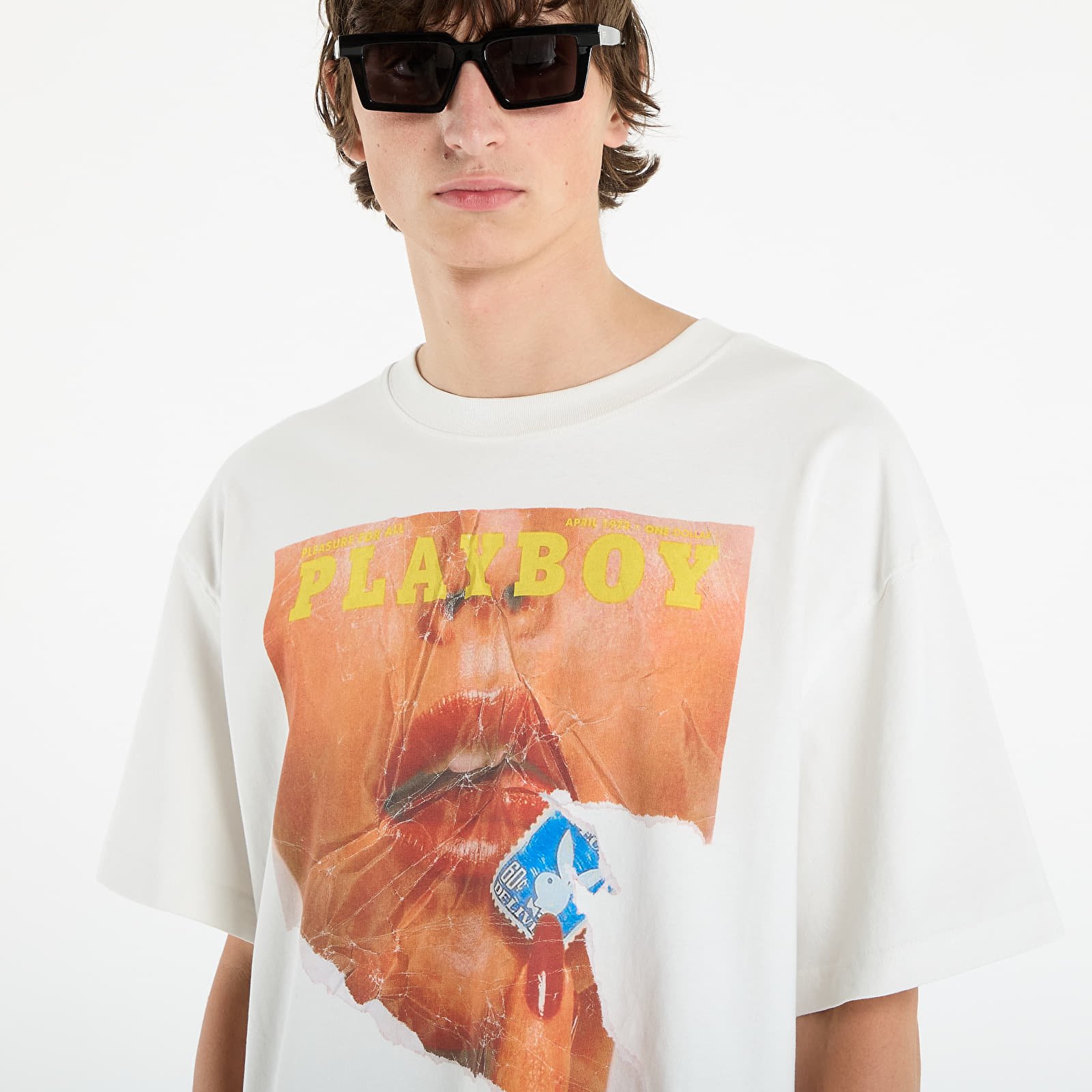T-paidat Playboy x FTSHP Cover Tee 1973/4 UNISEX Off-White