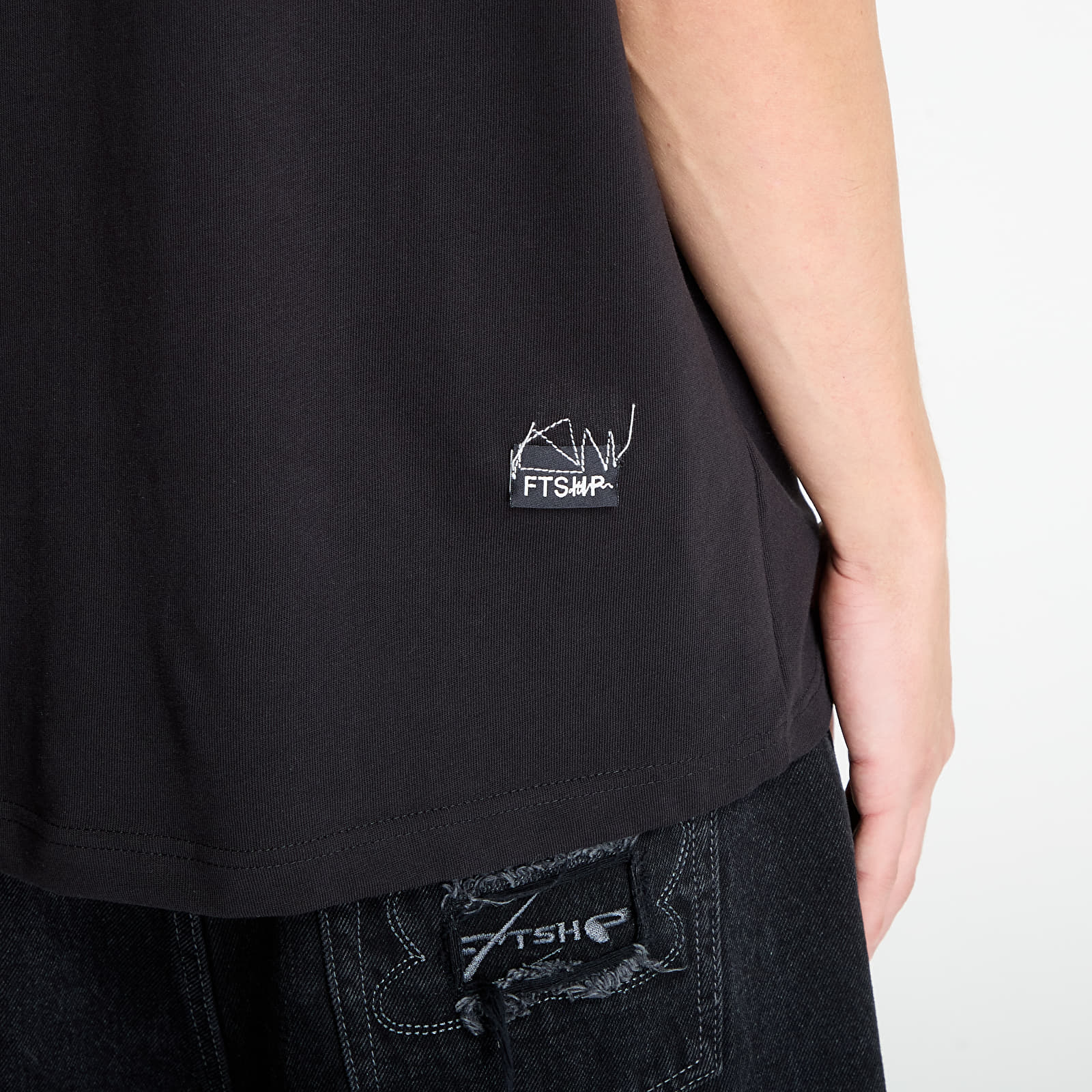 T-paidat Playboy x FTSHP Covers Tee UNISEX Black