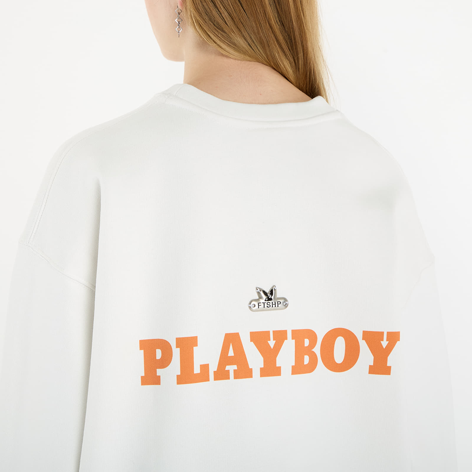 Hupparit ja collegepaidat Playboy x FTSHP Crewneck UNISEX Off White