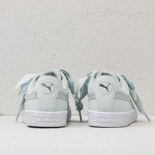 Basket heart canvas best sale women's sneakers