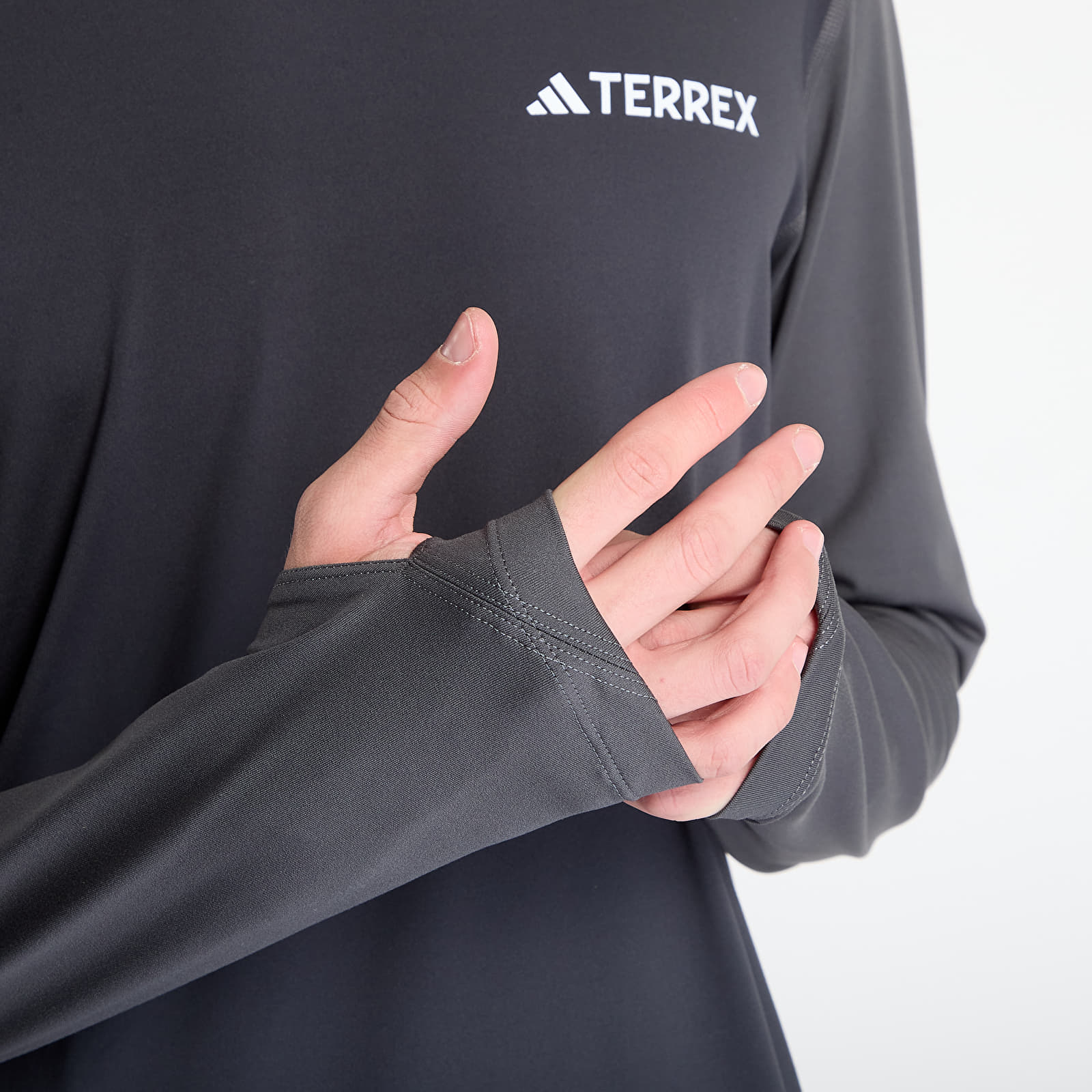 Majice T-shirt adidas Terrex Multi Synthetic Base Layer Long Sleeve Carbon