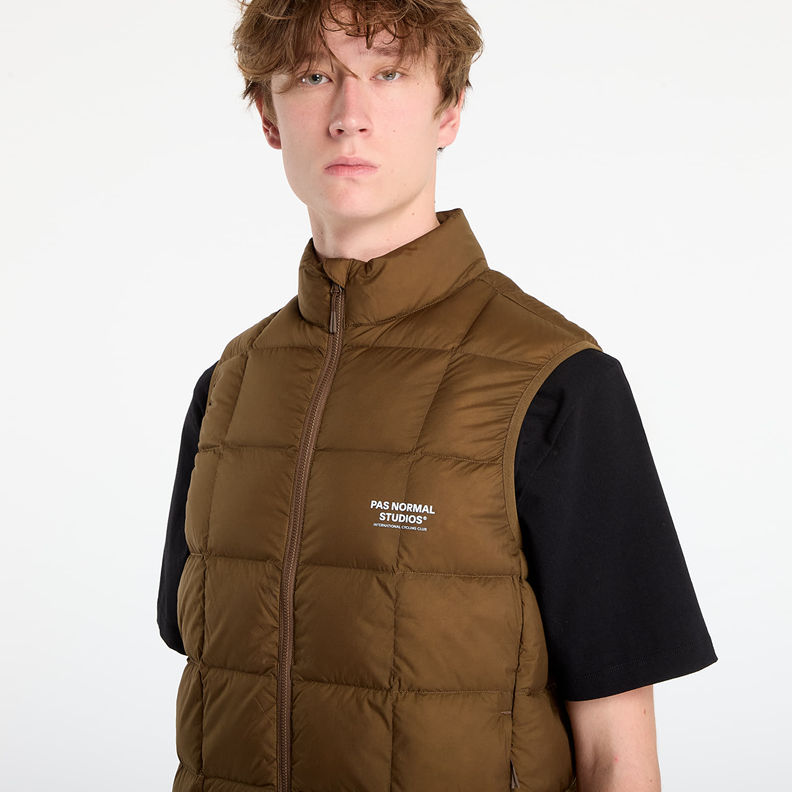 Мъжки жилетки Pas Normal Studios Off-Race Down Vest Army Brown