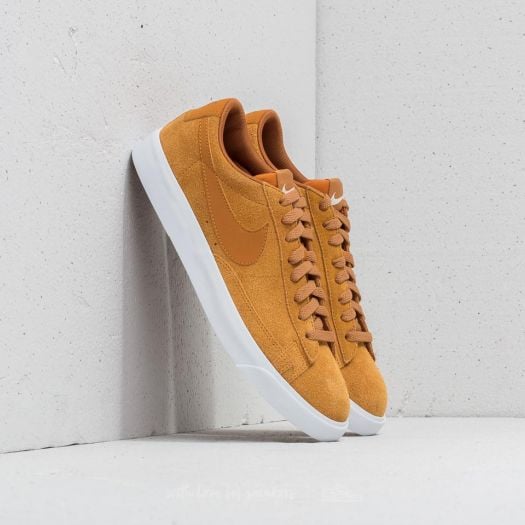 Men s shoes Nike Blazer Low Suede Desert Ochre Desert Ochre Sail