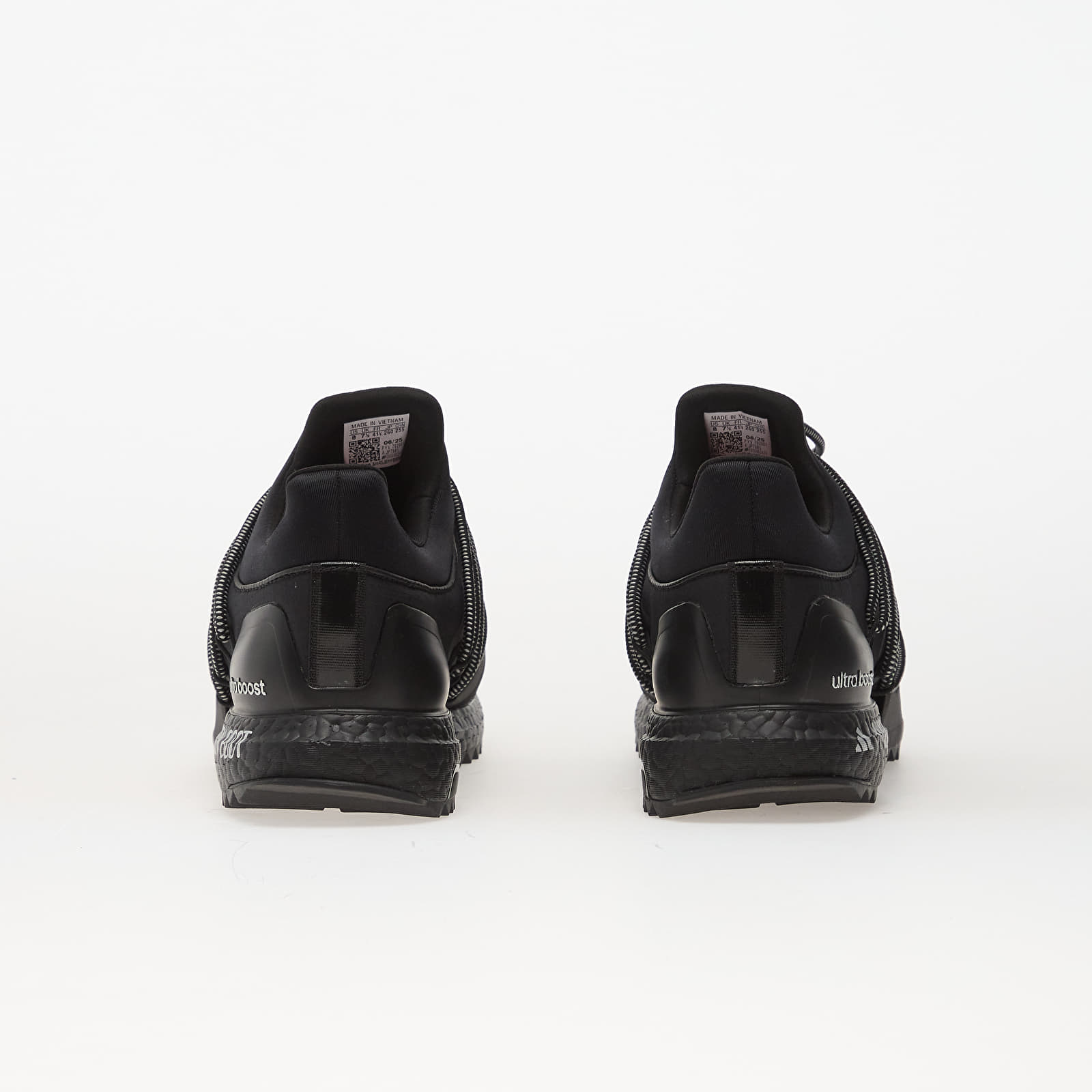 Мъжки кецове и обувки adidas x Moon Boot Ub Core Black/ Blkref/ Selure