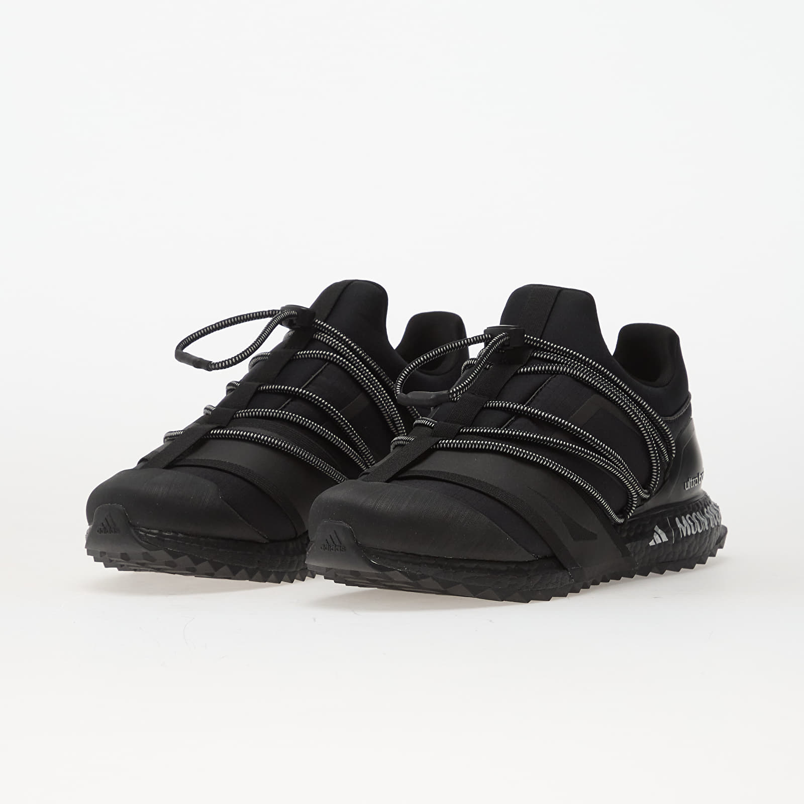 Мъжки кецове и обувки adidas x Moon Boot Ub Core Black/ Blkref/ Selure