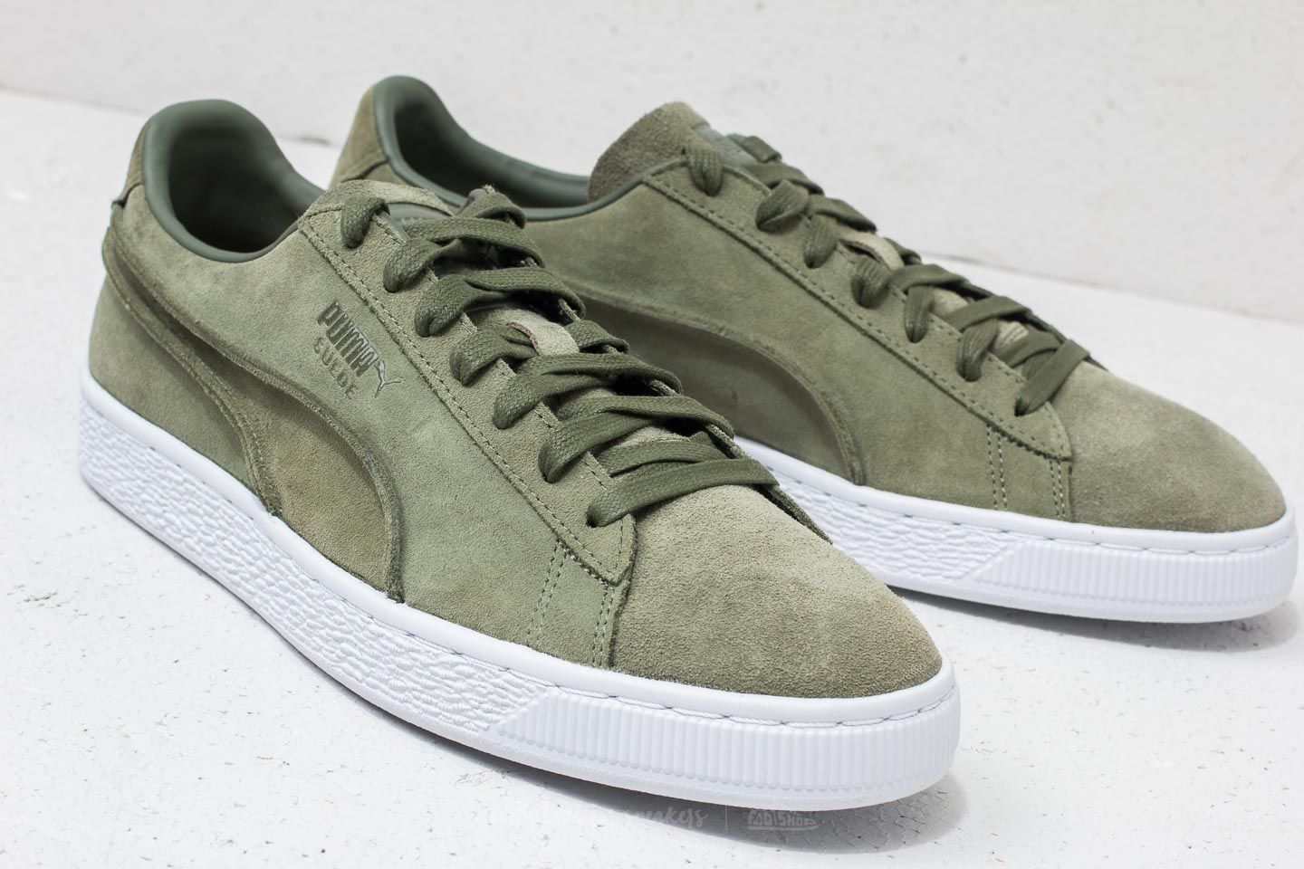 Puma suede cheap exposed seams