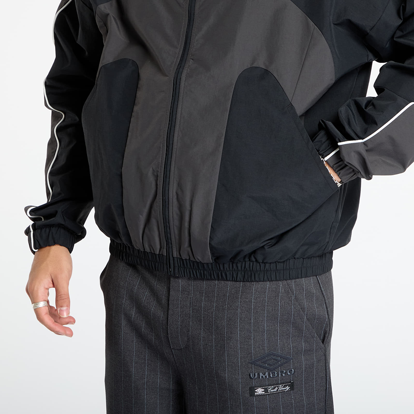 Takit Umbro Rose Crest Masked Tracksuit Black/ Dark Gray