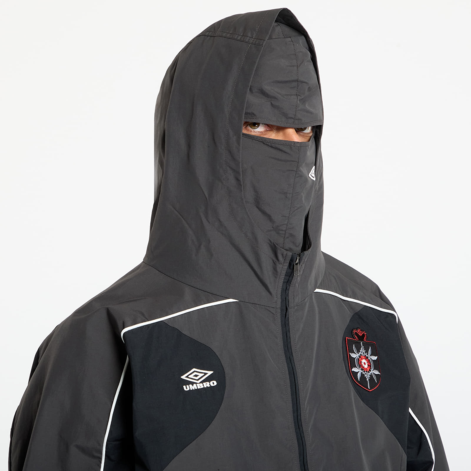 Takit Umbro Rose Crest Masked Tracksuit Black/ Dark Gray