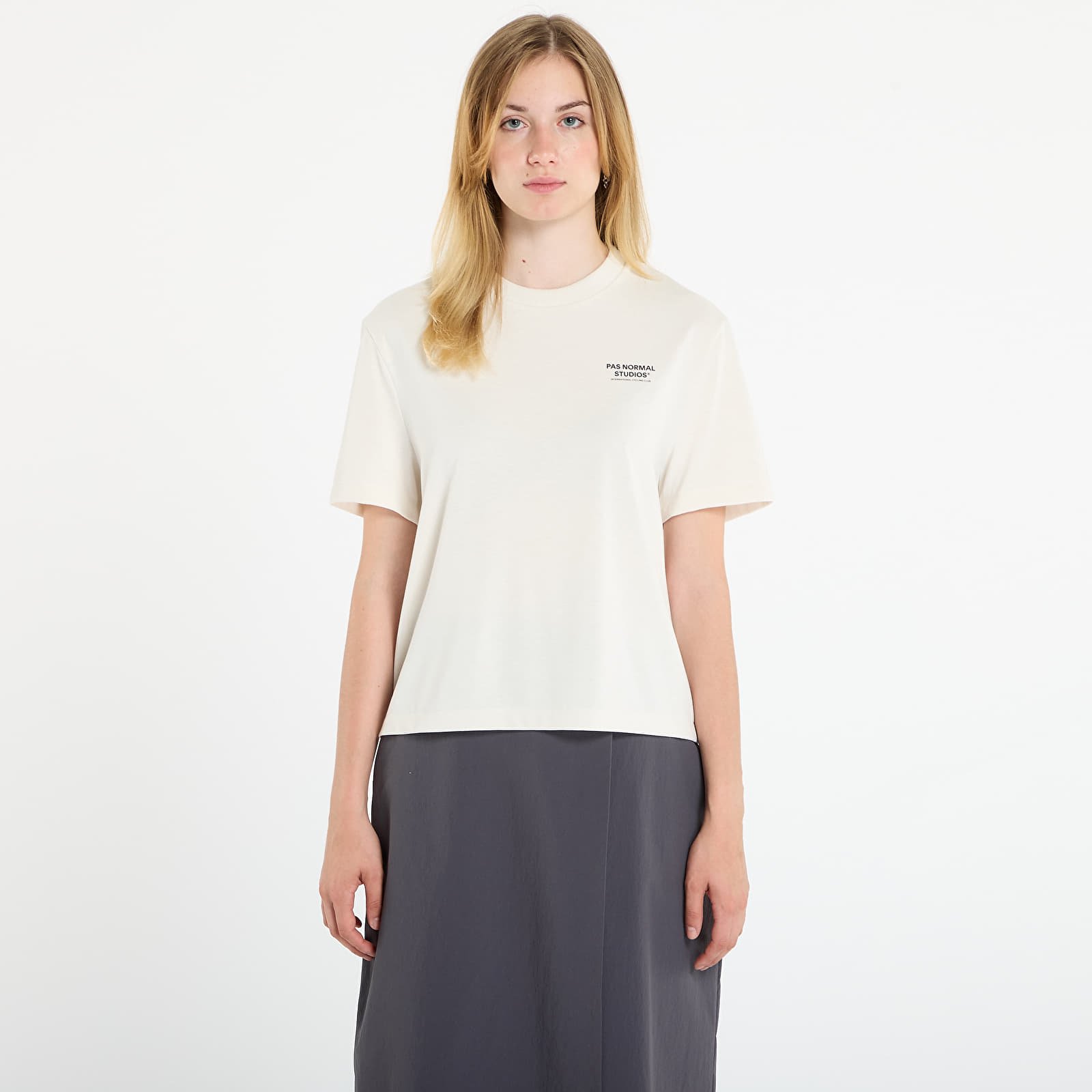 T-Shirts Pas Normal Studios Women's Off-Race Lightweight T-shirt Off White