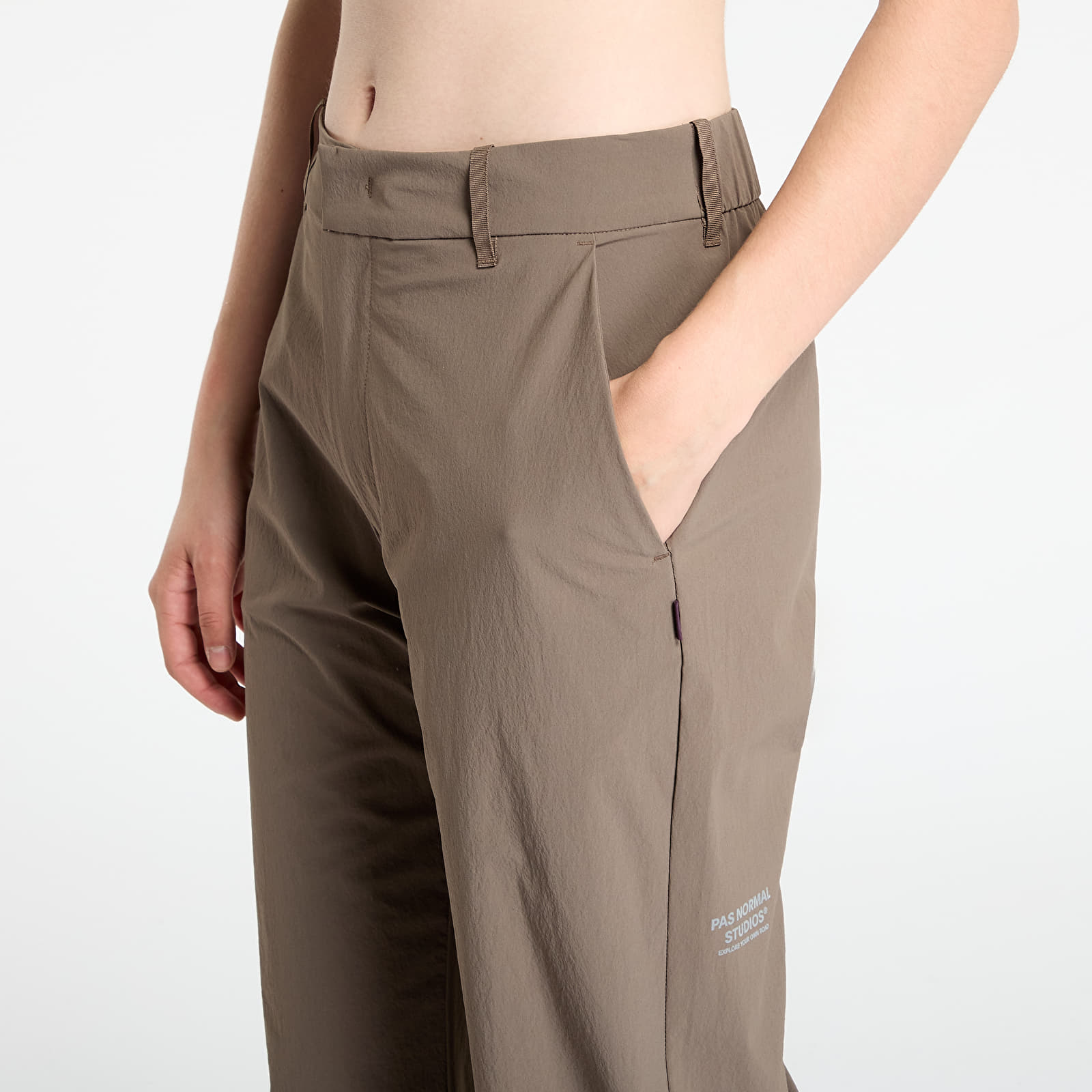 Hlače Pas Normal Studios Women's Off-Race Tech Pants Ash Brown