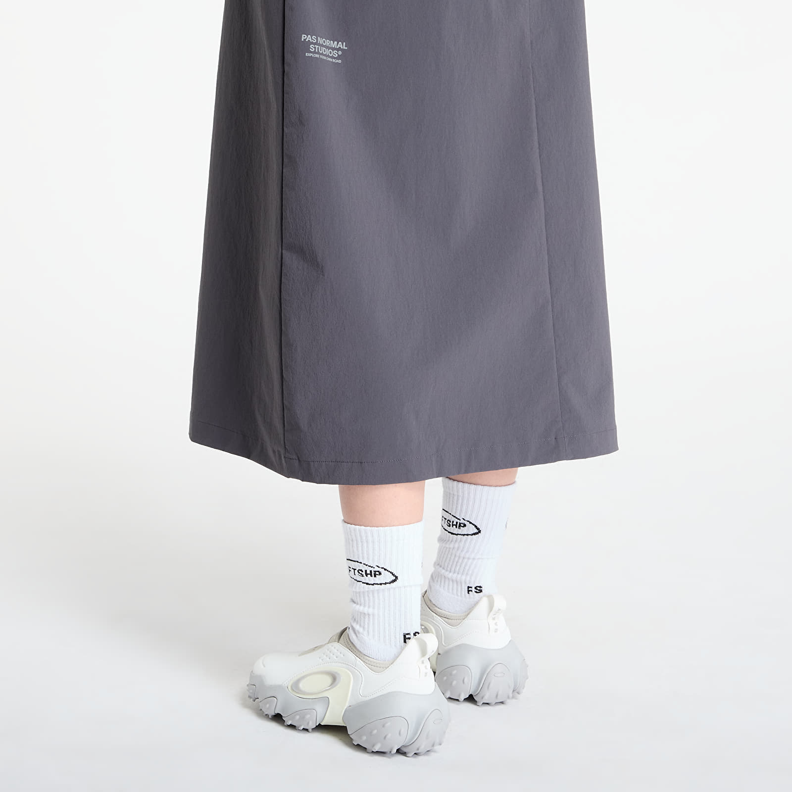 Krila  Pas Normal Studios Women's Off-Race Tech Skirt Steel
