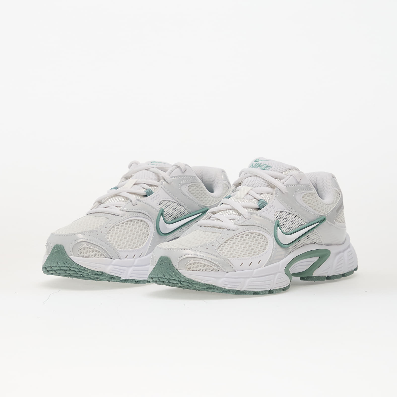 Damesschoenen Nike V5 Rnr Summit White/ White-Vast Grey-Cannon