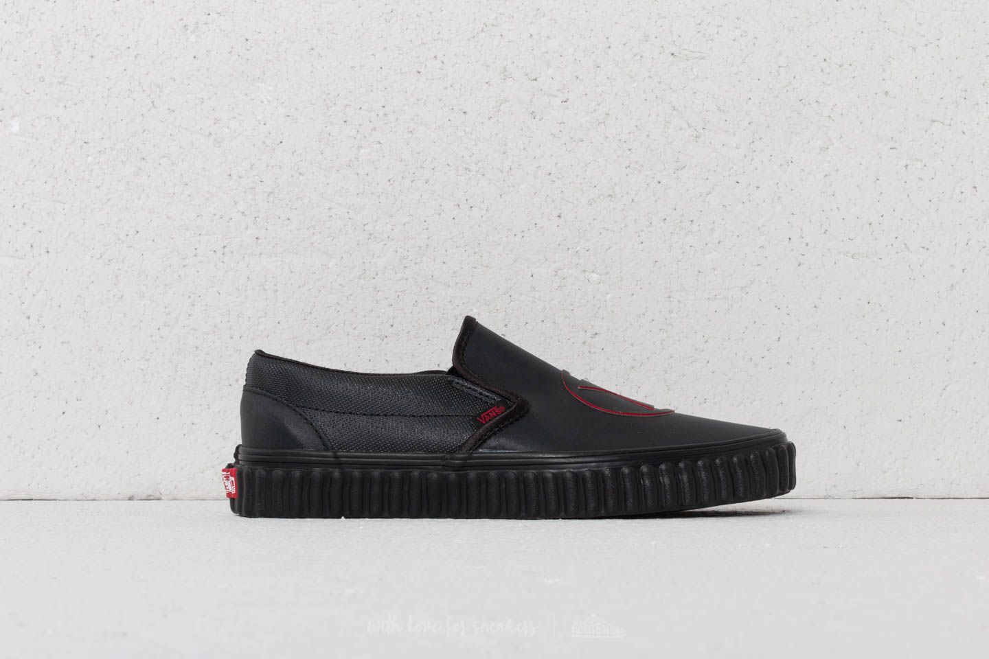 Pánske tenisky a topánky Vans Classic Slip-On (Marvel) Black Widow/ Black