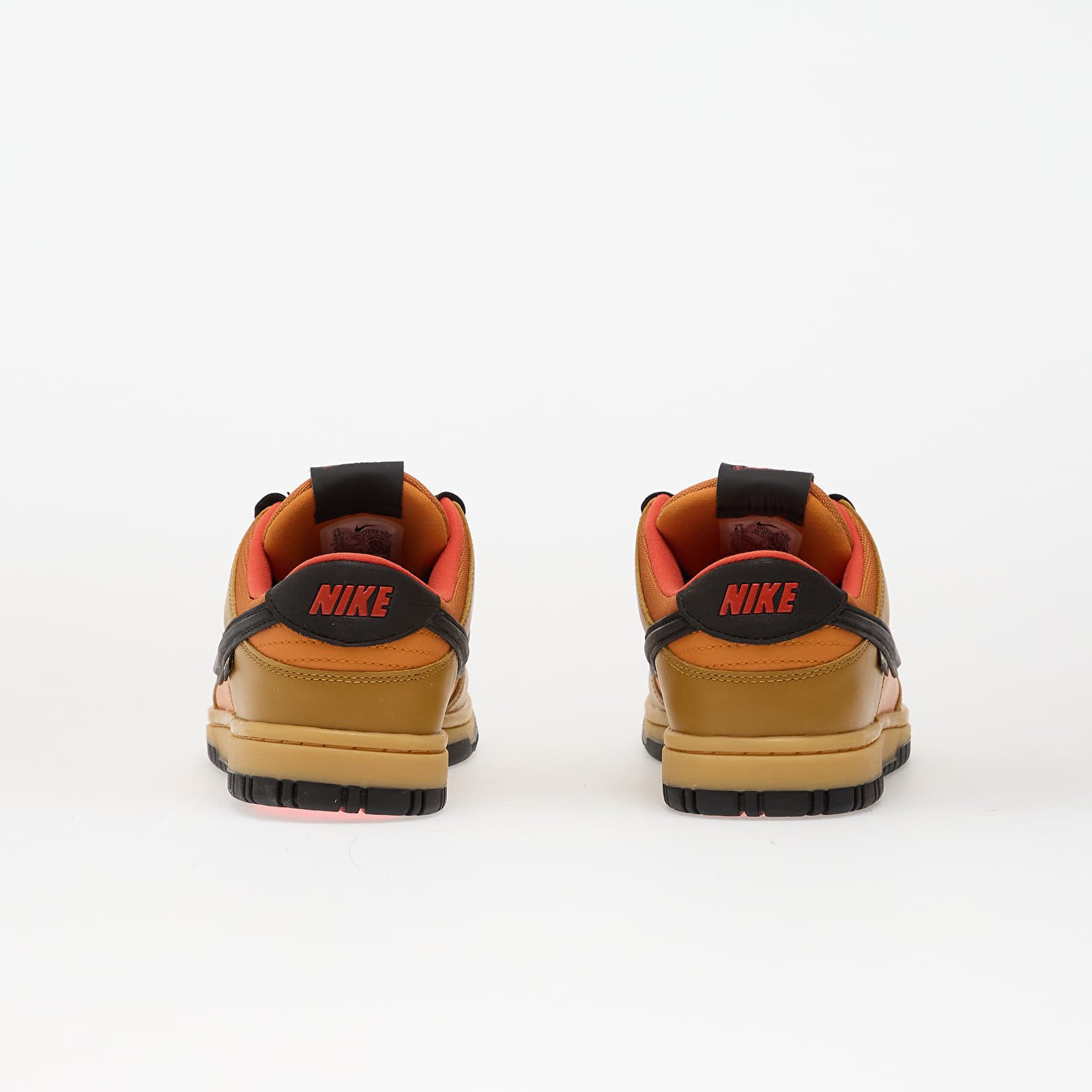 Herenschoenen Nike Dunk Low Gtx Wheat/ Black-Ceramic-Picante Red