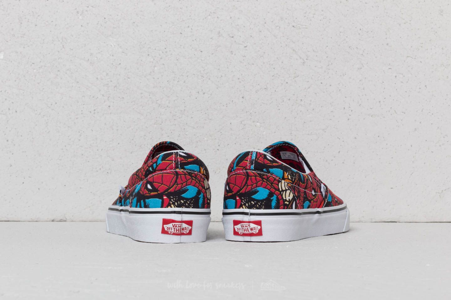 Men s shoes Vans Classic Slip On Marvel Spider Man Black Footshop
